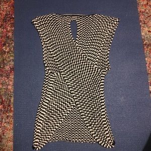 BLACK AND WHITE CROCHETED TANK TOP TRINA TURK🖤🤍
